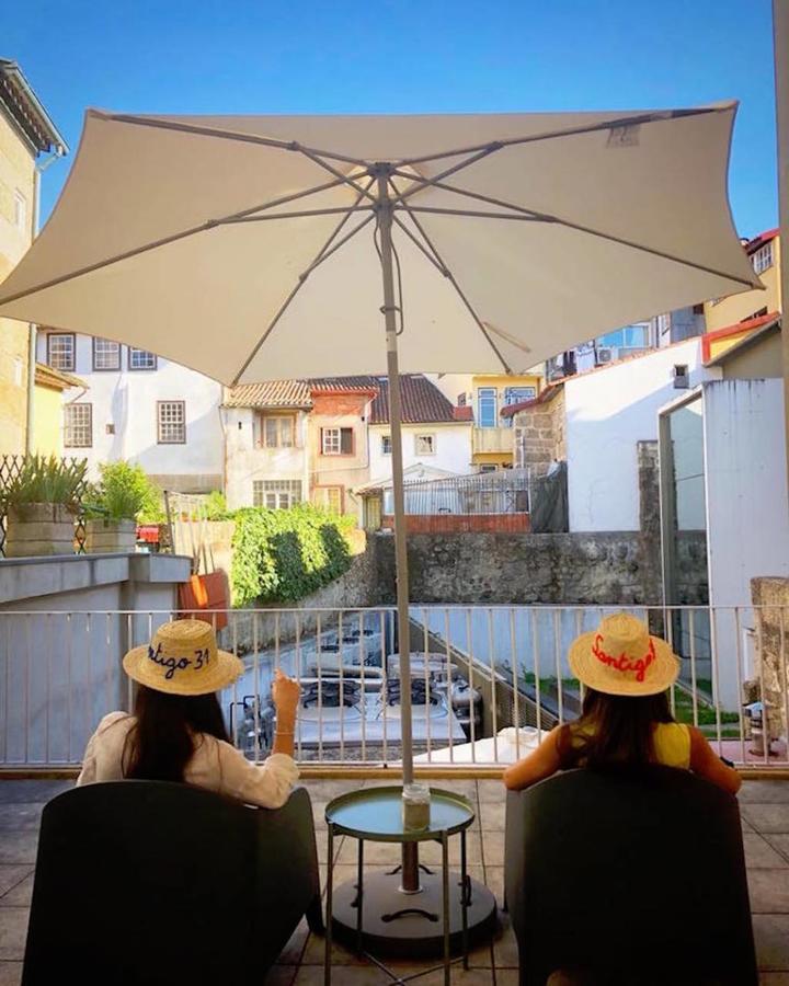 Santiago 31 Hostel กิมาไรส์ ภายนอก รูปภาพ
